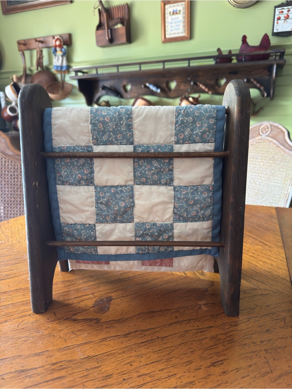 Rustic Wooden Quilt Rack/Quilt Holder - Picture 4 of 6
